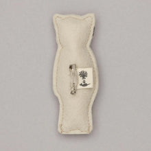 Load image into Gallery viewer, Baby Cat Pin