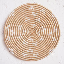 Load image into Gallery viewer, Ntamba Trivet