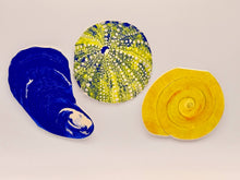 Load image into Gallery viewer, Mussel Shell Greeting Card