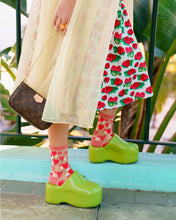 Load image into Gallery viewer, Strawberry Daisy Ruffle Sheer Crew Sock