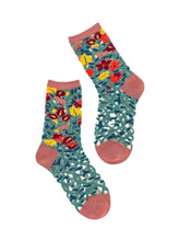 Load image into Gallery viewer, Tapestry Vines Sheer Crew Sock