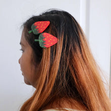 Load image into Gallery viewer, Strawberry Clip Set