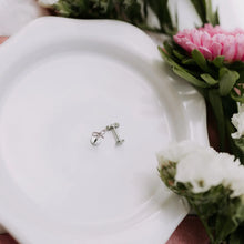 Load image into Gallery viewer, Bow Flat Back Studs