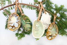 Load image into Gallery viewer, Ceramic Oyster Ornaments