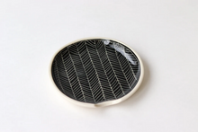 Load image into Gallery viewer, Herringbone Spoon Rest  - Black