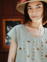 Load image into Gallery viewer, Alba Crop