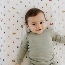 Load image into Gallery viewer, Cutie Crawlies Crib Sheet