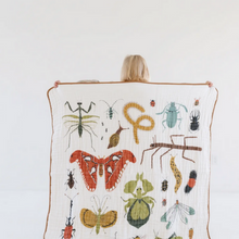 Load image into Gallery viewer, Reversible Quilt - Cutie Crawlies