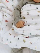 Load image into Gallery viewer, Swaddle - Cutie Crawlies