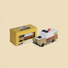 Load image into Gallery viewer, Safari Gira Toons Car