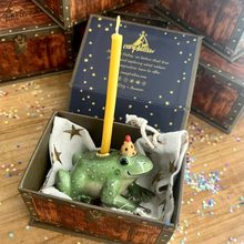 Load image into Gallery viewer, Charming Frog Cake Topper