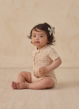 Load image into Gallery viewer, Zip Short Sleeve Sleeper - Strawberries