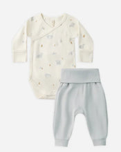 Load image into Gallery viewer, Side Snap Body Suit &amp; Pant Set - Polar Bears