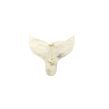 Load image into Gallery viewer, Whale Tail Brooch - Gold