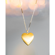 Load image into Gallery viewer, Heart Locket