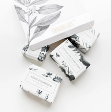Load image into Gallery viewer, Shea Butter Gift Set - Earthy Scents