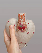 Load image into Gallery viewer, Fox Heart Pocket Valentine