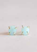 Load image into Gallery viewer, Amazonite Prongs